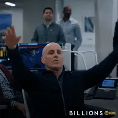 Expresión de felicidad después de mucha chamba. Personaje de Billions